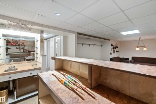 11620 170 Avenue, Edmonton, AB - Indoor