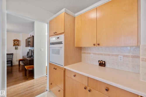 11620 170 Avenue, Edmonton, AB - Indoor Photo Showing Kitchen