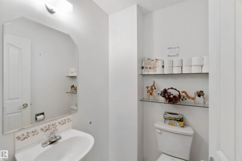 11620 170 Avenue, Edmonton, AB - Indoor Photo Showing Bathroom
