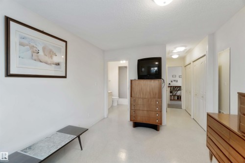 11620 170 Avenue, Edmonton, AB - Indoor