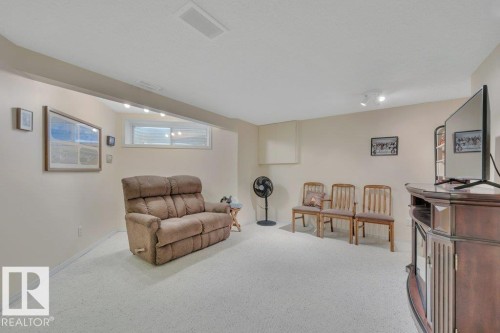 25 603 Youville Drive E, Edmonton, AB - Indoor Photo Showing Other Room