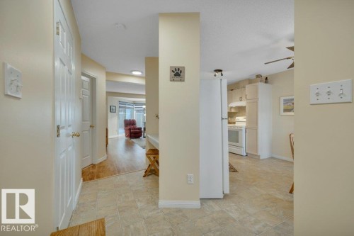 25 603 Youville Drive E, Edmonton, AB - Indoor Photo Showing Other Room