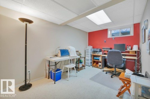 25 603 Youville Drive E, Edmonton, AB - Indoor