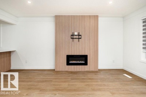 8522/8524 84 Avenue, Edmonton, AB - Indoor With Fireplace