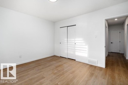8522/8524 84 Avenue, Edmonton, AB - Indoor Photo Showing Other Room