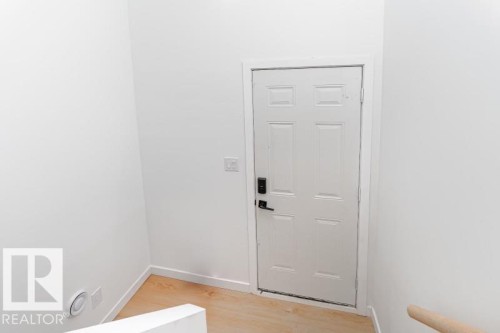 8522/8524 84 Avenue, Edmonton, AB - Indoor Photo Showing Other Room