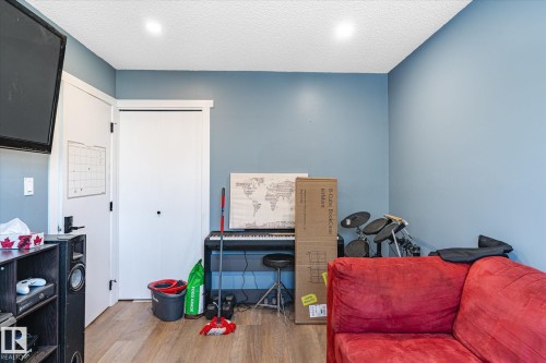 11907 70 Street, Edmonton, AB - Indoor
