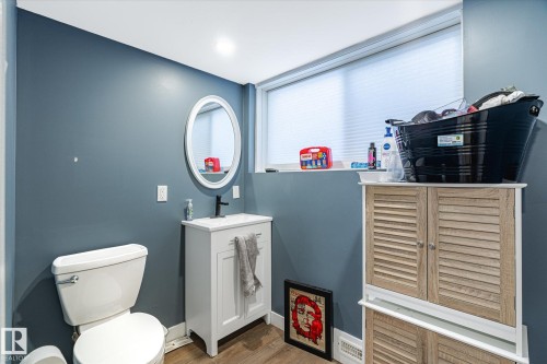 11907 70 Street, Edmonton, AB - Indoor Photo Showing Bathroom