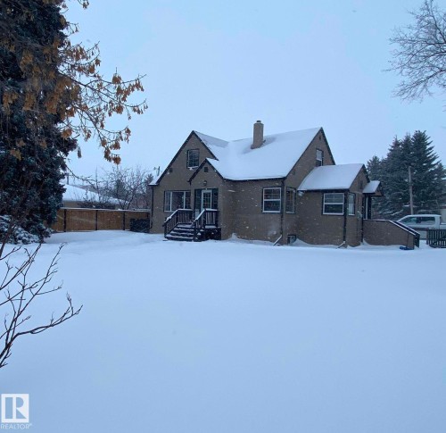 4809 54A Avenue, Vegreville, AB - Outdoor