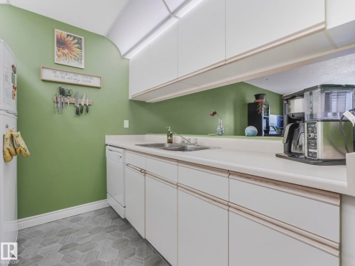 326 10636 120 Street, Edmonton, AB - Indoor