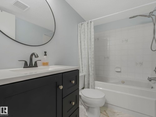 326 10636 120 Street, Edmonton, AB - Indoor Photo Showing Bathroom