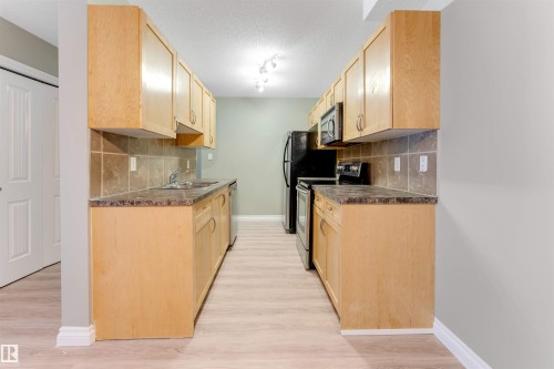 104 18008 62B Avenue, Edmonton, AB - Indoor Photo Showing Kitchen