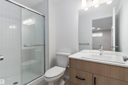 4277 Kinglet Drive, Edmonton, AB - Indoor Photo Showing Bathroom