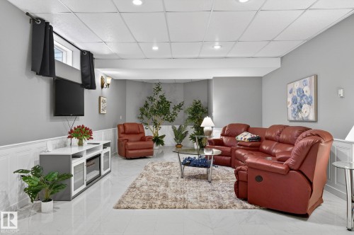 47 Willow Springs Crescent, Sylvan Lake, AB - Indoor