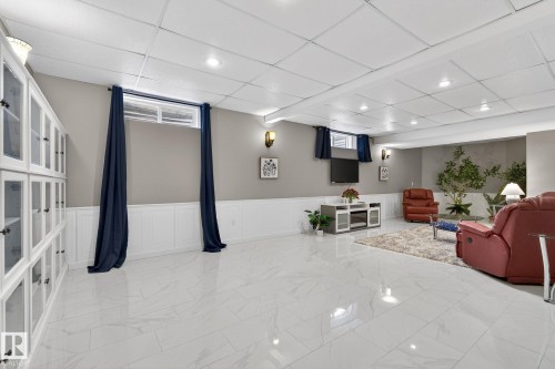 47 Willow Springs Crescent, Sylvan Lake, AB - Indoor