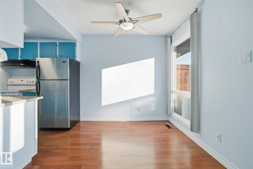 457 Abbottsfield Road, Edmonton, AB - Indoor