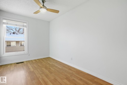 457 Abbottsfield Road, Edmonton, AB - Indoor Photo Showing Other Room