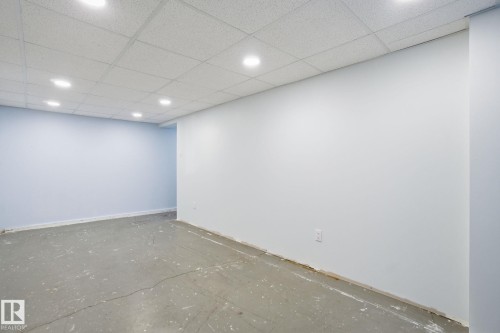 457 Abbottsfield Road, Edmonton, AB - Indoor Photo Showing Other Room
