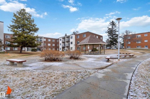 102 11450 40 Avenue, Edmonton, AB - Outdoor