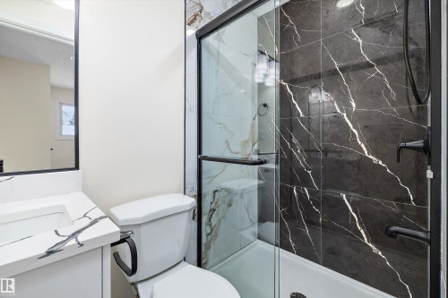 13519 109 Street, Edmonton, AB - Indoor Photo Showing Bathroom