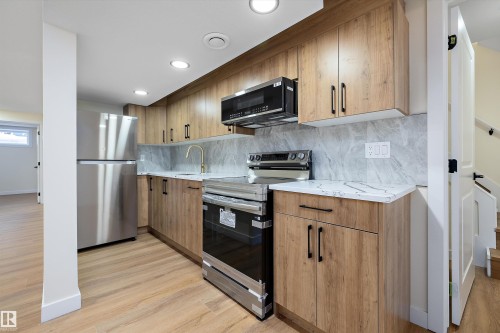 13519 109 Street, Edmonton, AB - Indoor Photo Showing Kitchen
