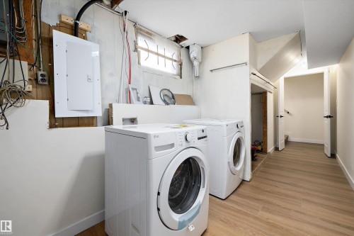 13519 109 Street, Edmonton, AB - Indoor Photo Showing Laundry Room