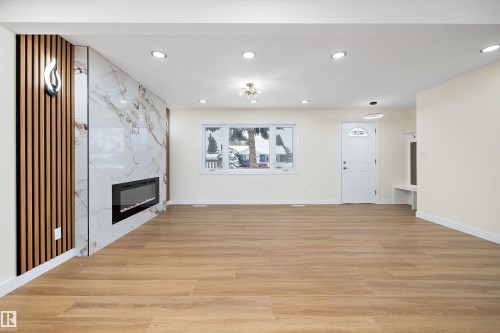 13519 109 Street, Edmonton, AB - Indoor With Fireplace