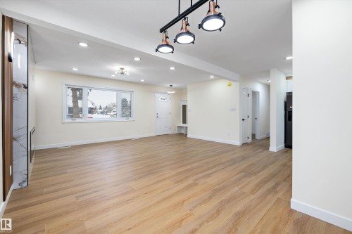 13519 109 Street, Edmonton, AB - Indoor