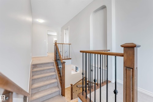 Edmonton, AB - Indoor Photo Showing Other Room