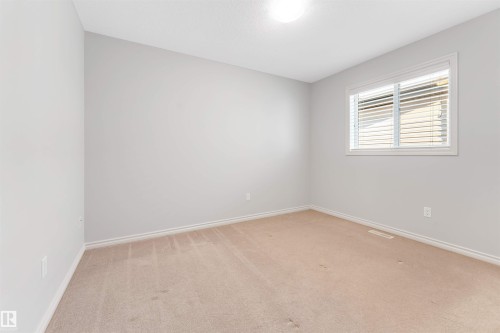 Edmonton, AB - Indoor Photo Showing Other Room