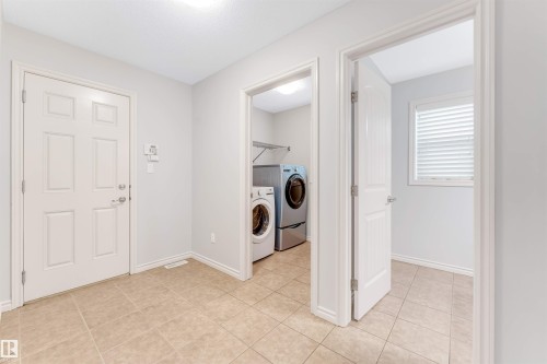 Edmonton, AB - Indoor Photo Showing Laundry Room