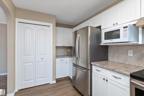 203 10610 76 Street, Edmonton, AB - Indoor Photo Showing Kitchen