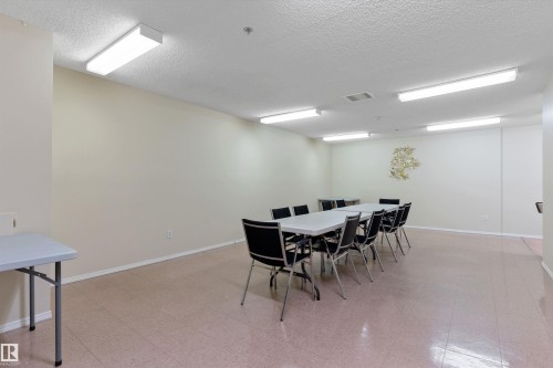 203 10610 76 Street, Edmonton, AB - Indoor