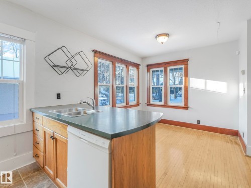 10975 123 Street, Edmonton, AB - Indoor