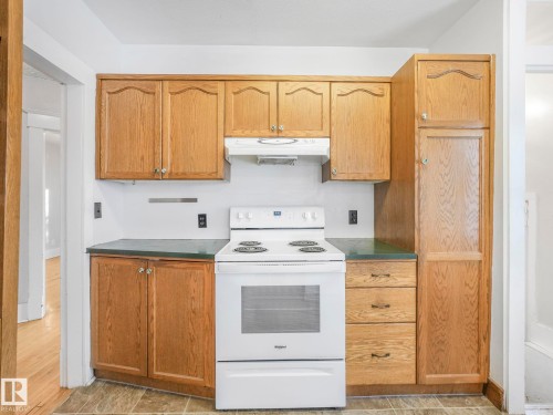10975 123 Street, Edmonton, AB - Indoor Photo Showing Kitchen