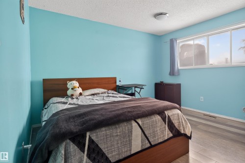 1732 61 Street, Edmonton, AB - Indoor Photo Showing Bedroom