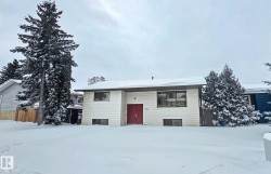 1732 61 Street  Edmonton, AB T6L 1N2