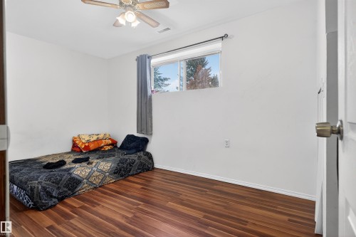 1732 61 Street, Edmonton, AB - Indoor Photo Showing Bedroom
