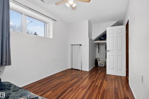 1732 61 Street, Edmonton, AB - Indoor Photo Showing Other Room