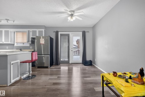 1732 61 Street, Edmonton, AB - Indoor Photo Showing Kitchen