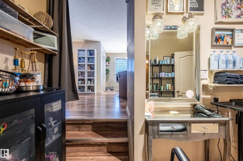 161 Hayward Crescent, Edmonton, AB - Indoor Photo Showing Other Room