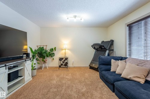 161 Hayward Crescent, Edmonton, AB - Indoor