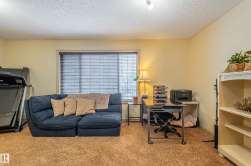 161 Hayward Crescent, Edmonton, AB - Indoor Photo Showing Office