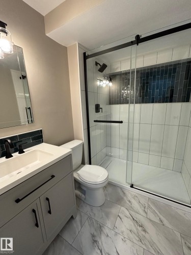 46 Matthew Road, Spruce Grove, AB - Indoor Photo Showing Bathroom