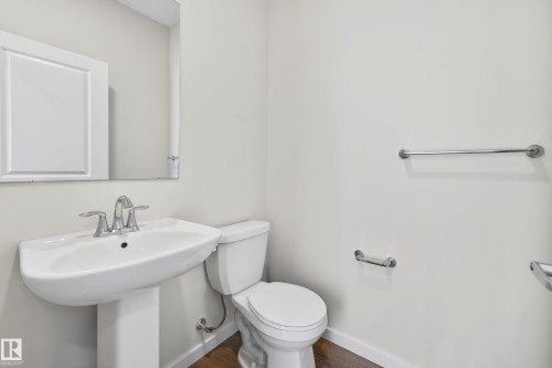 17203 3 Street, Edmonton, AB - Indoor Photo Showing Bathroom