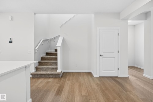 17203 3 Street, Edmonton, AB - Indoor Photo Showing Other Room