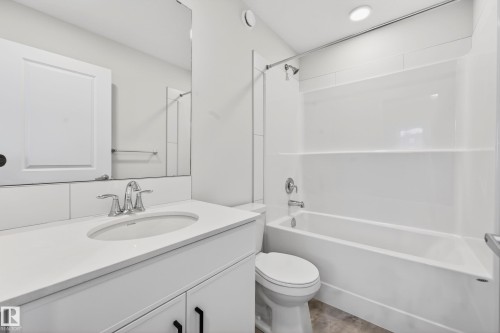 17203 3 Street, Edmonton, AB - Indoor Photo Showing Bathroom