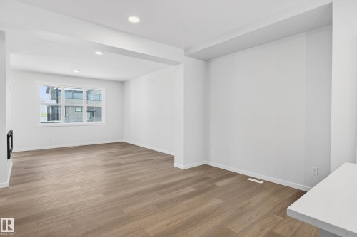 17203 3 Street, Edmonton, AB - Indoor Photo Showing Other Room