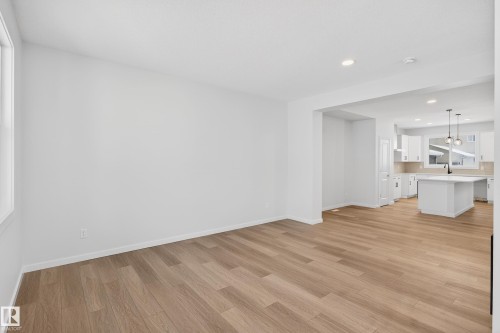17203 3 Street, Edmonton, AB - Indoor Photo Showing Kitchen