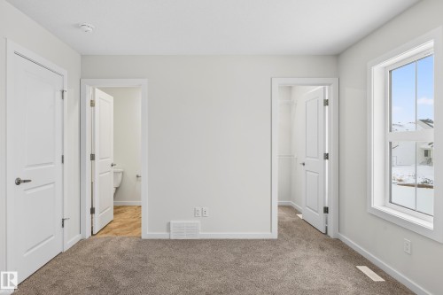 17203 3 Street, Edmonton, AB - Indoor Photo Showing Other Room